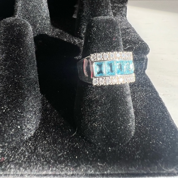 Wonderland of Sparkle| Bomb Party| Sz 6 - Picture 4 of 6